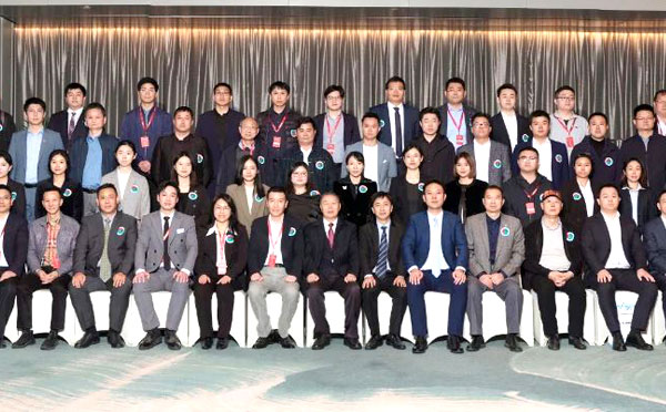 祝賀湖北省激光行業協會“紅光獎”武漢站巡展暨第二屆第三次會長辦公會圓滿召開